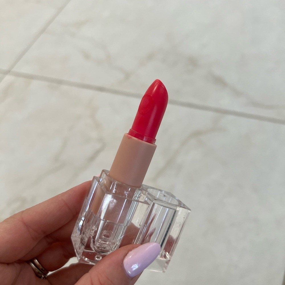 The KKW Beauty Pink 8 Crème Lipstick - Picture 5 of 5